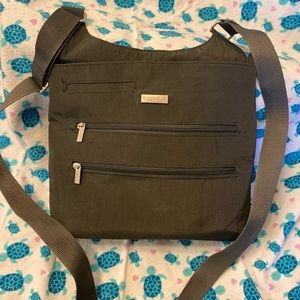 Baggallini grey crossbody